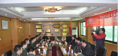 ������г�һ��������֧�ӹٱ���̸