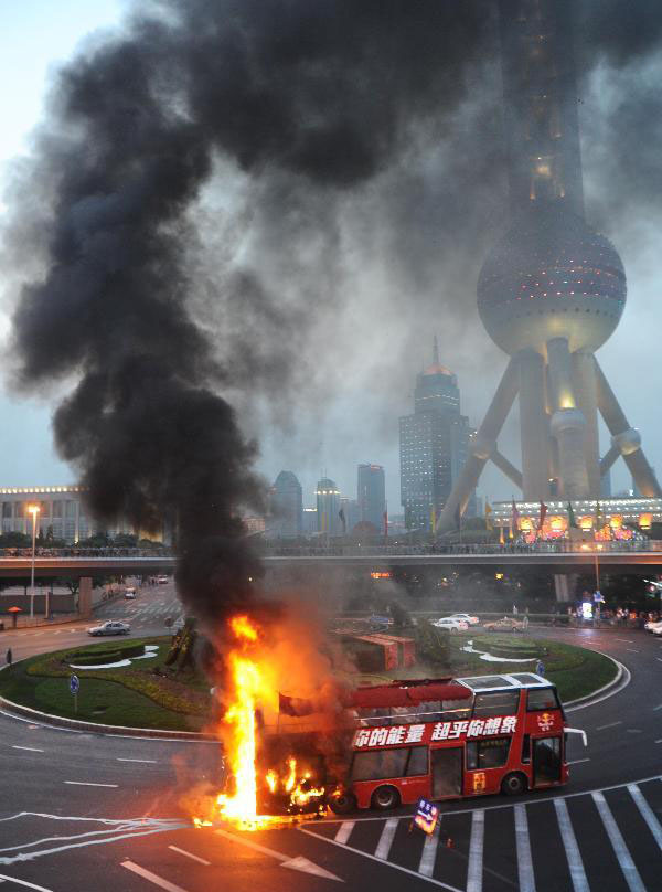 观光巴士自燃