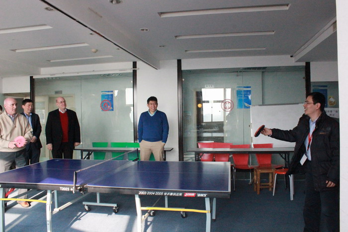 ÷˼��ȫ����ϯ����ٵ�һ���쵼ݰ���Ϻ���Ϊָ��