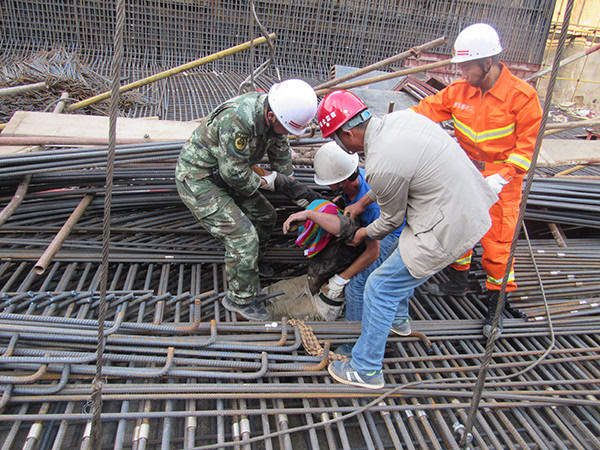 ���ͺ���һ����ͨ���ֽ��̮����2������4������