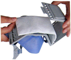 �������